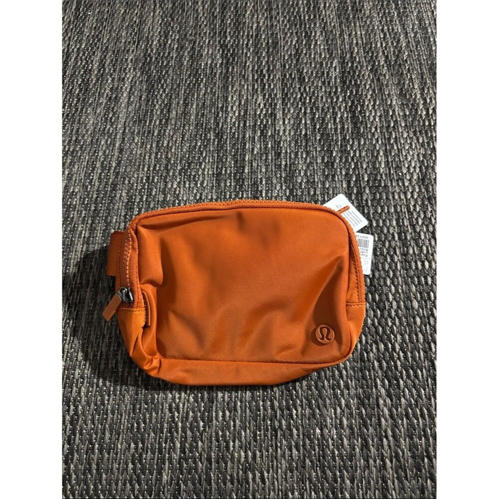Lululemon Everywhere Belt Bag Burnt Orange NEW